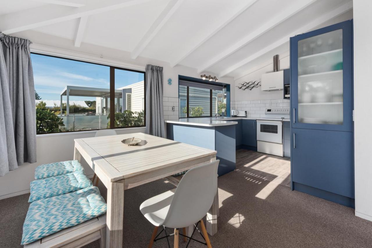The Blue Beach House Mount Maunganui Exteriör bild