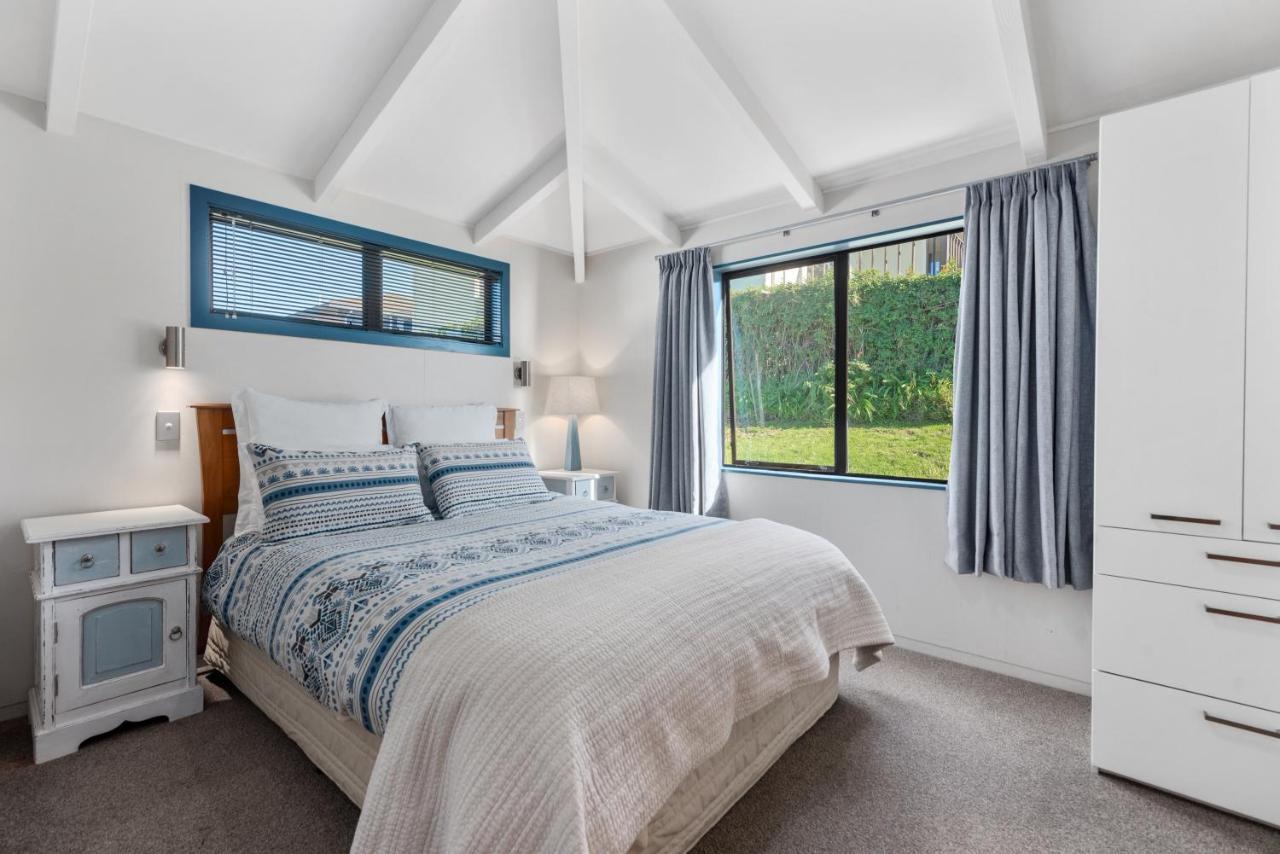 The Blue Beach House Mount Maunganui Exteriör bild
