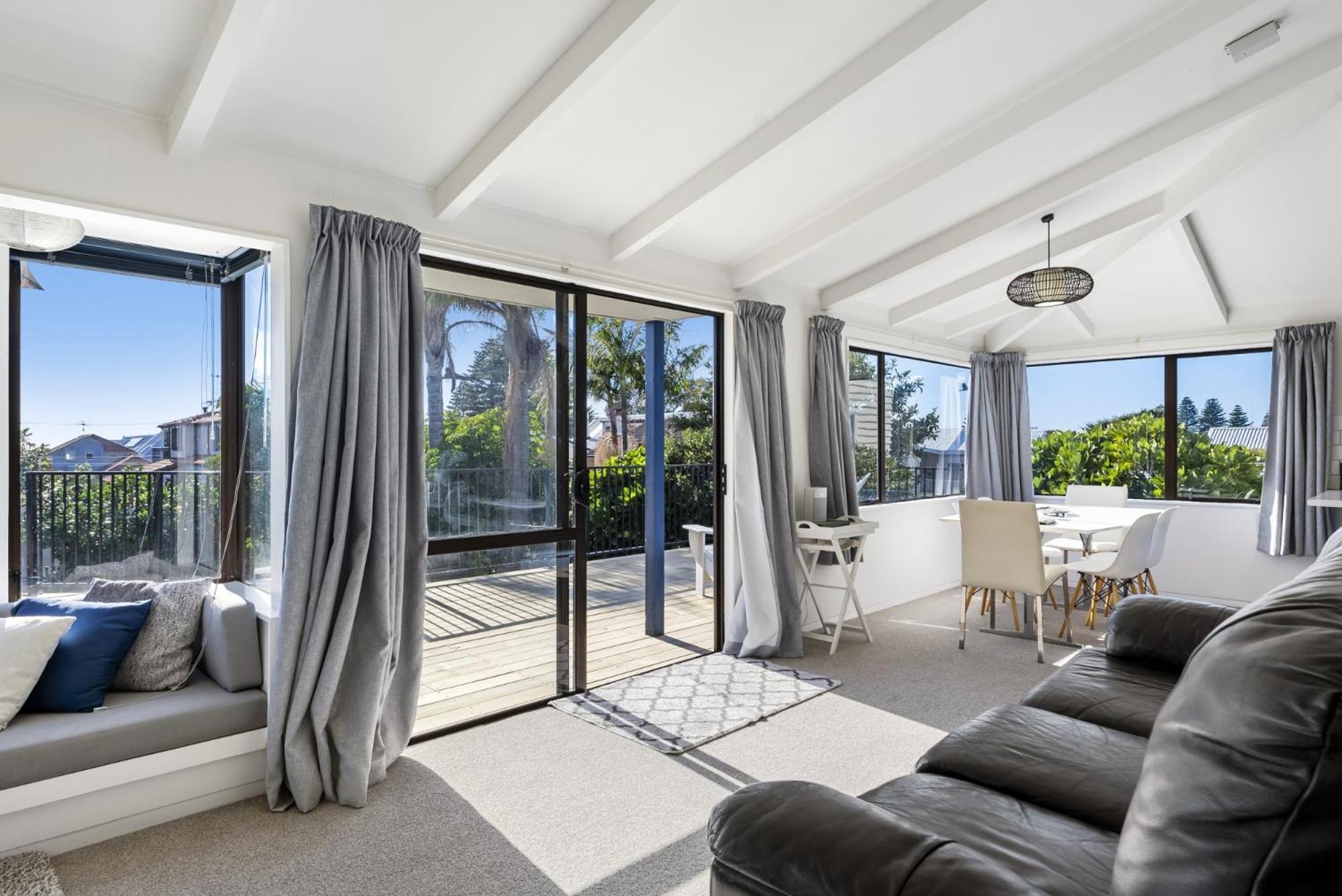 The Blue Beach House Mount Maunganui Exteriör bild