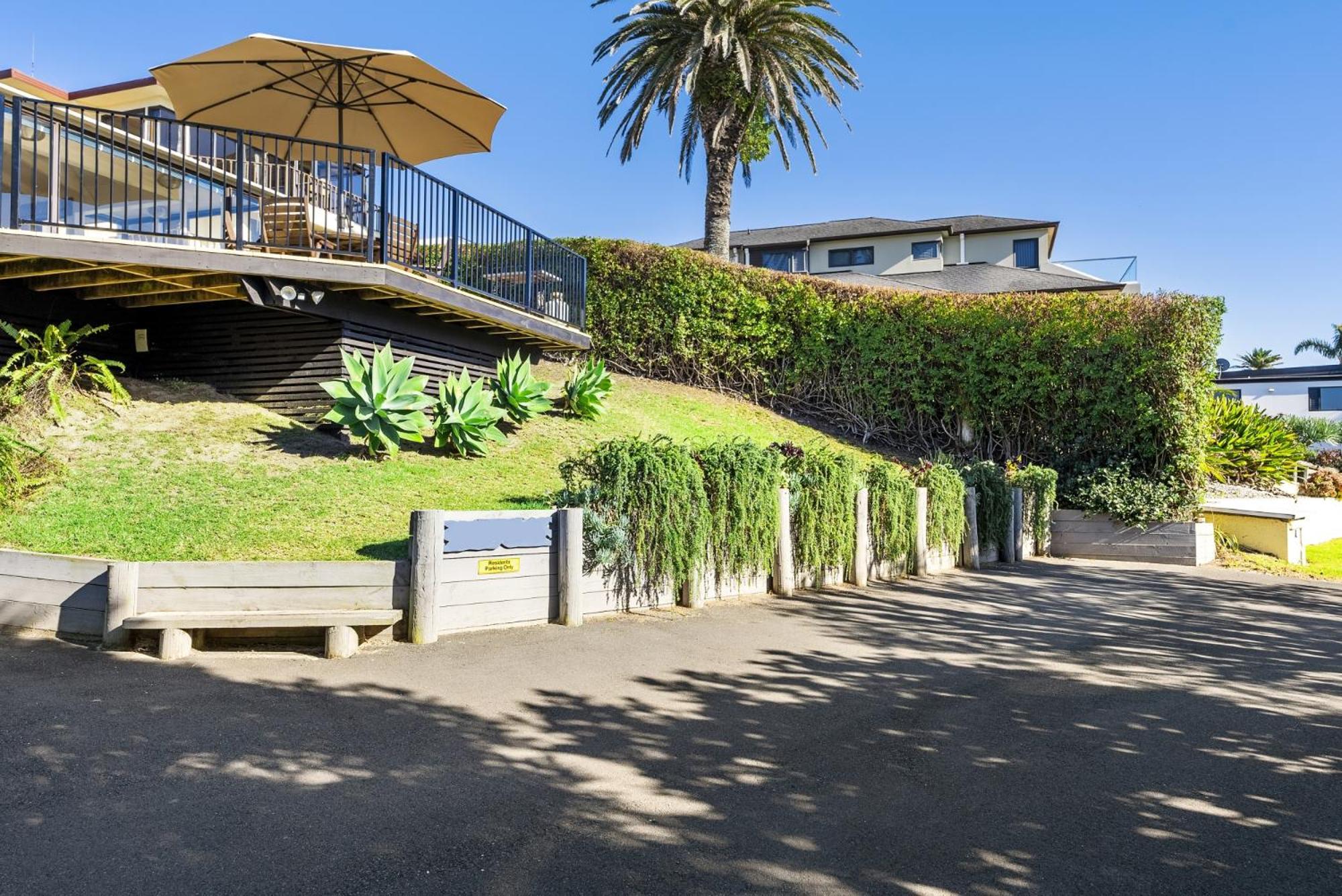 The Blue Beach House Mount Maunganui Exteriör bild